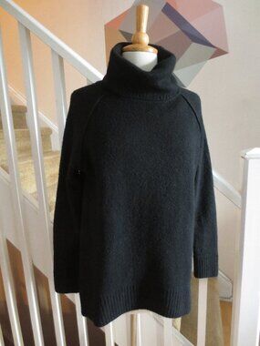 Uniqlo Black Souffle Yarn Soft Cowl Funnel Turtleneck Tunic Pullover Sweater